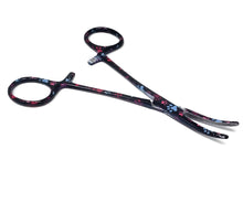 Load image into Gallery viewer, Hemostat Forceps 5.5" (14cm) Curved Serrated Jaws, Stainless Steel, Black Multi Paws