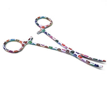 Load image into Gallery viewer, Hemostat Forceps 5.5" (14cm) Curved Serrated Jaws, Stainless Steel, White Multi Paws