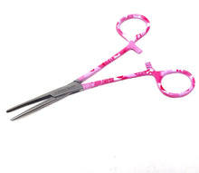 Load image into Gallery viewer, Hemostat Forceps 5.5" (14cm) Straight Serrated Jaws, Stainless Steel, Pink Hearts Handle